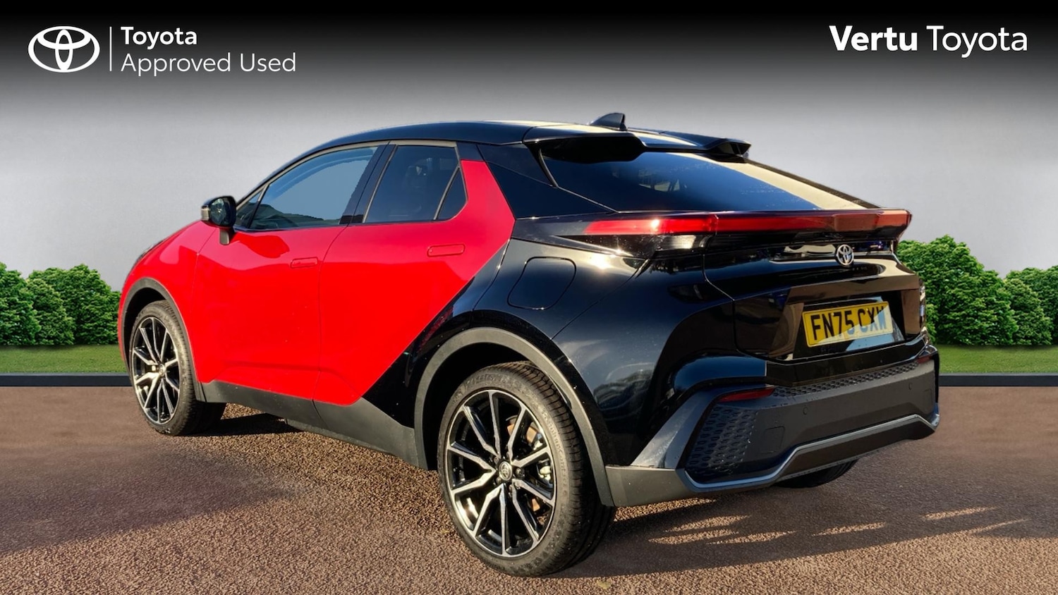 Used Toyota C-HR 2025 for sale - 76616386: Photo 4