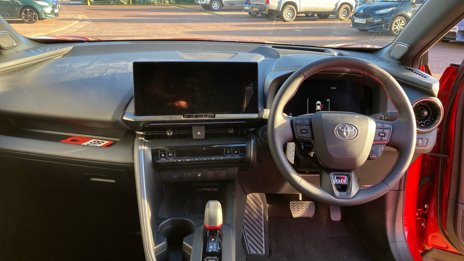 Used Toyota C-HR 2025 for sale - 76616386: Photo 5