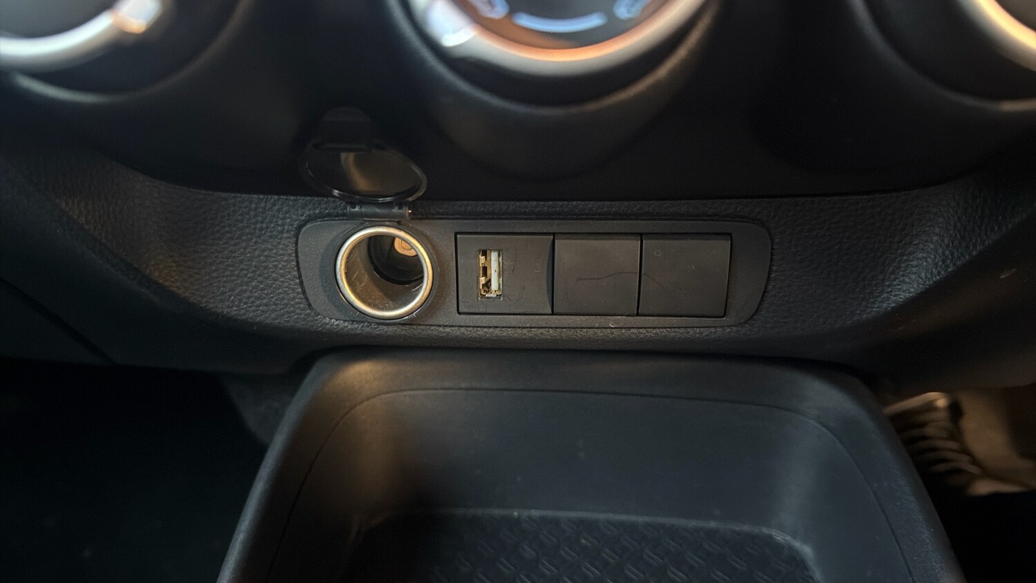 Used Toyota Aygo X 2023 for sale - 77845142: Photo 38