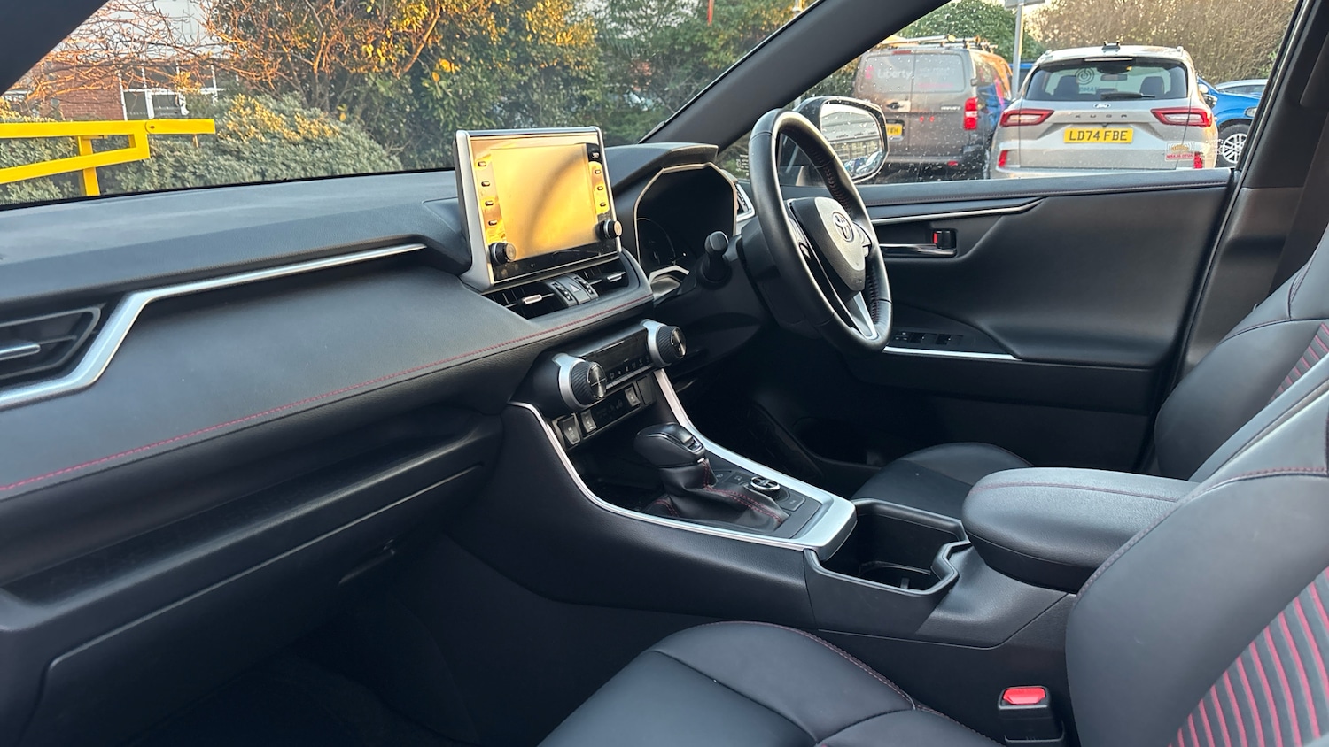 Used Toyota RAV4 2022 for sale - 76640768: Photo 10