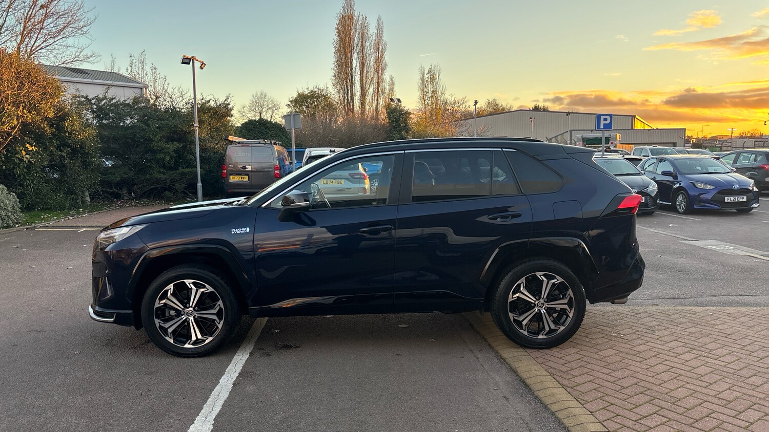 Used Toyota RAV4 2022 for sale - 76640768: Photo 17