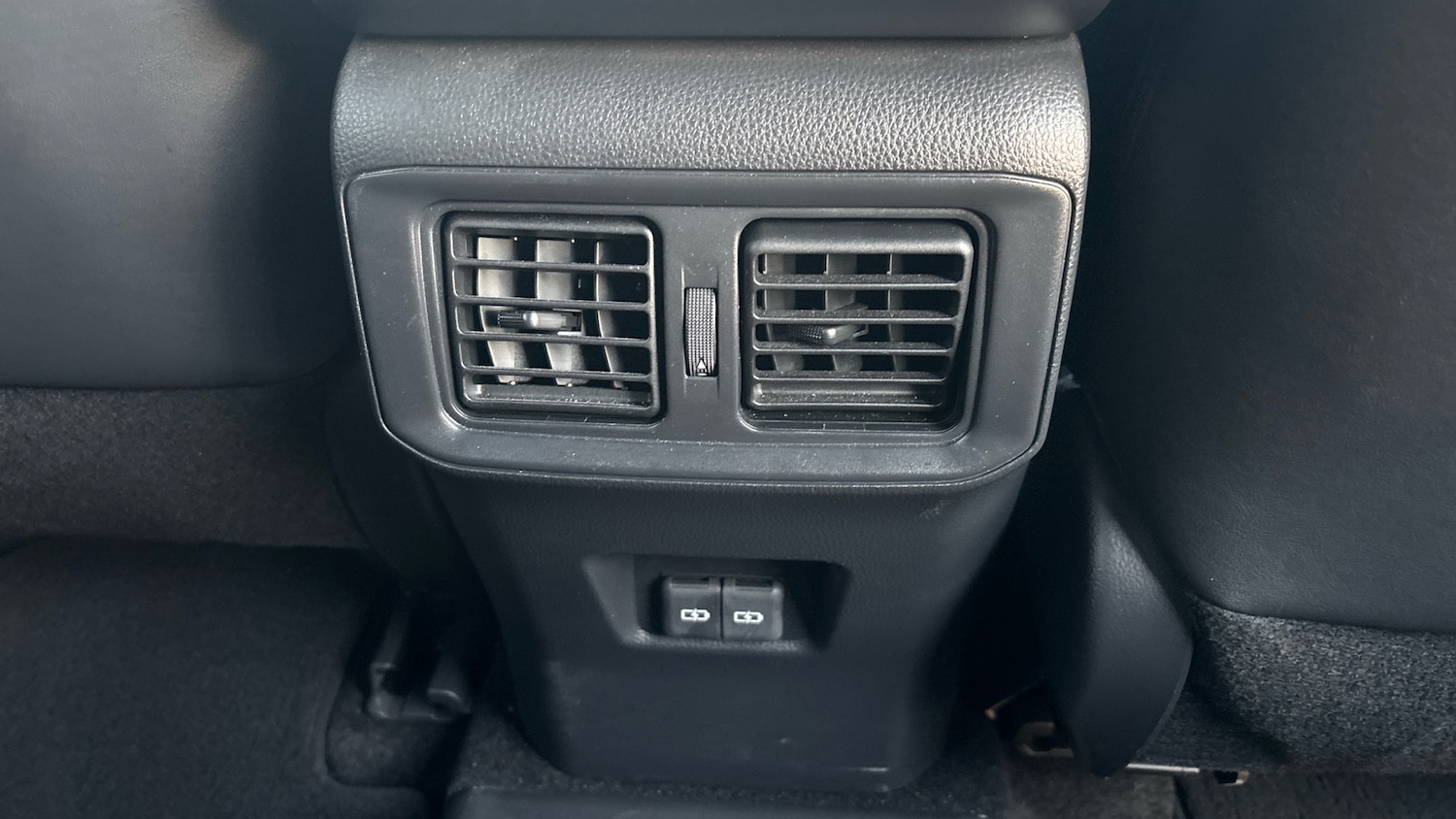 Used Toyota RAV4 2022 for sale - 76640768: Photo 24