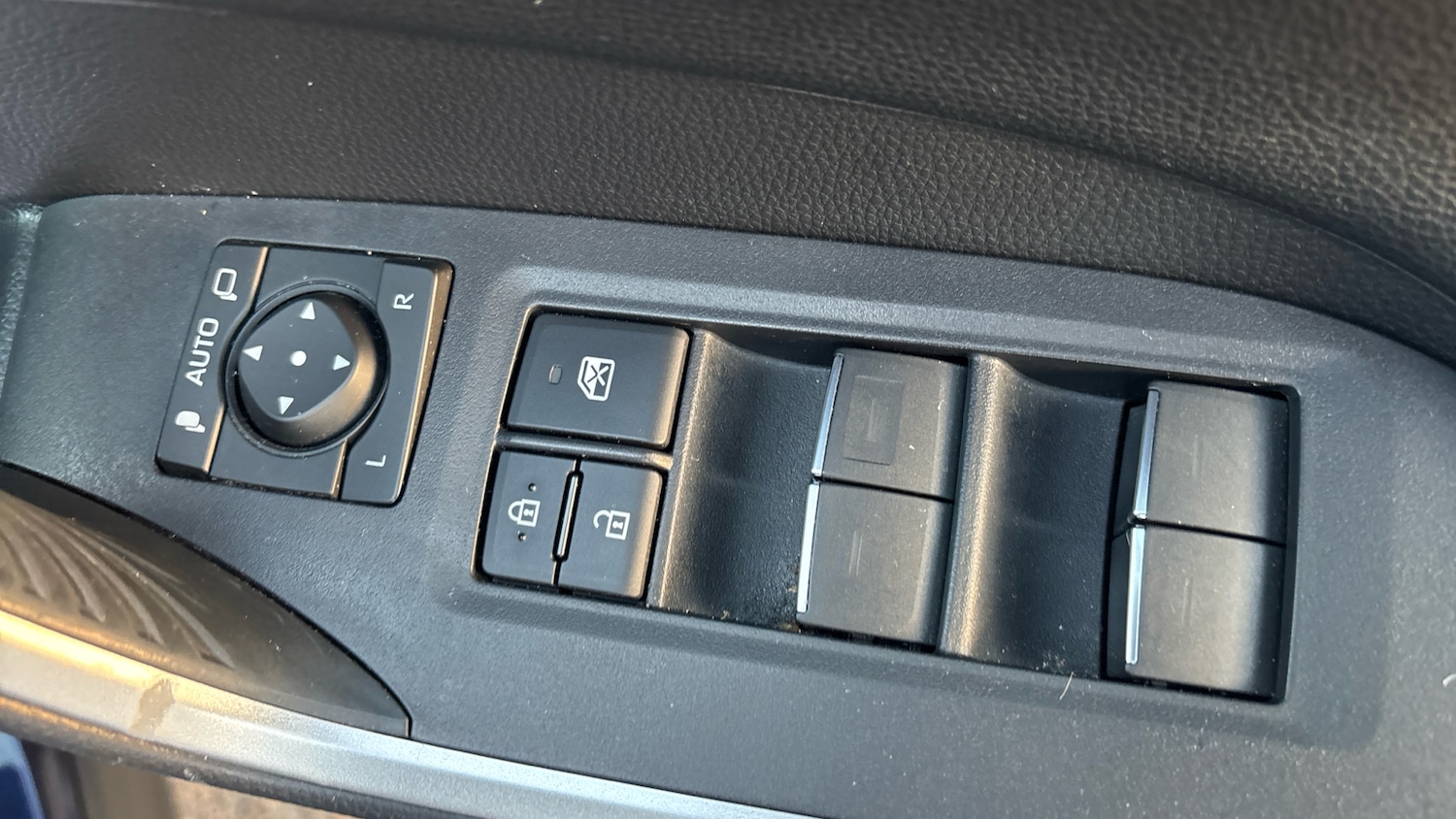 Used Toyota RAV4 2022 for sale - 76640768: Photo 28