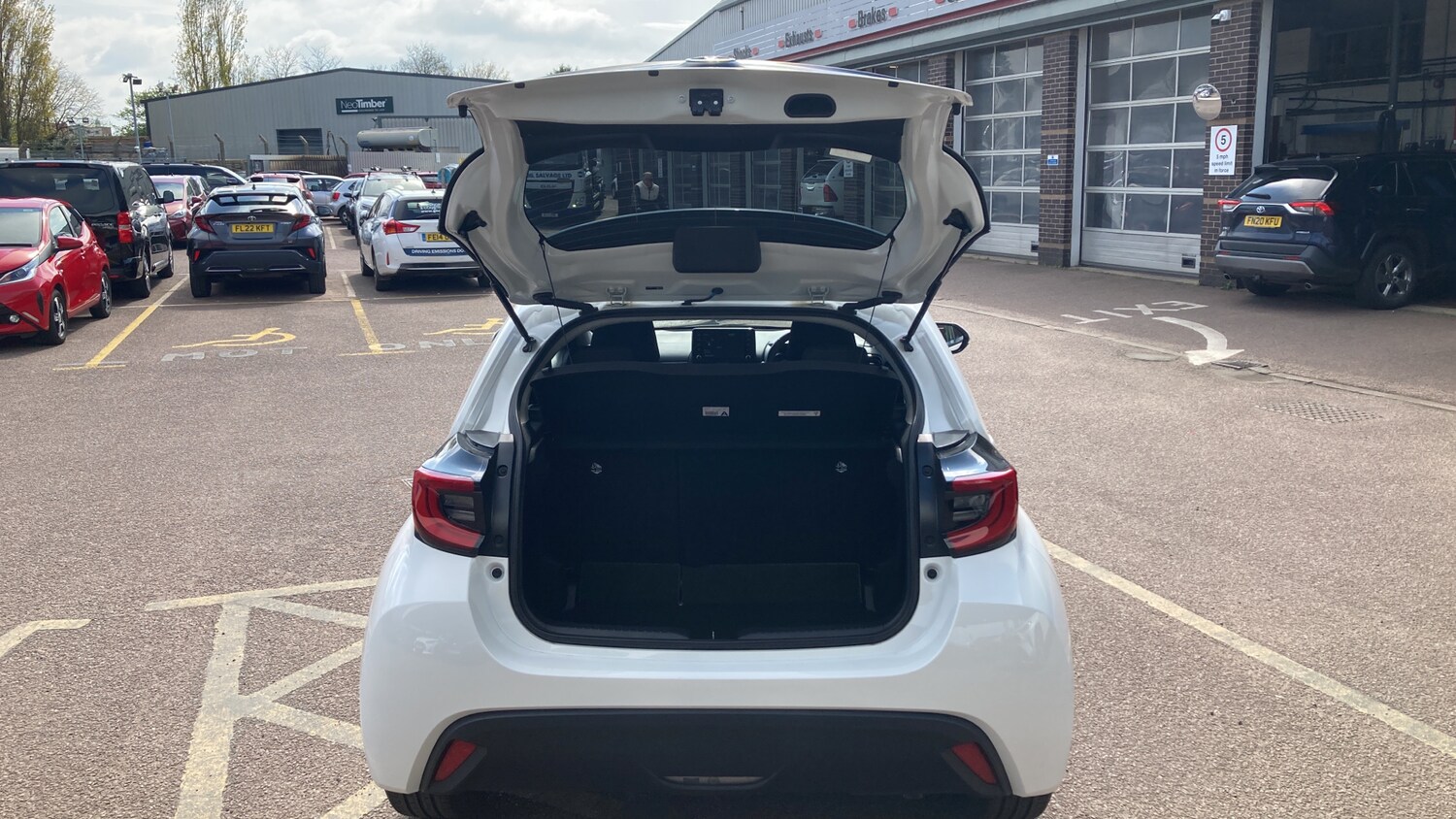 Used Toyota Yaris 2021 for sale - 78025247: Photo 14