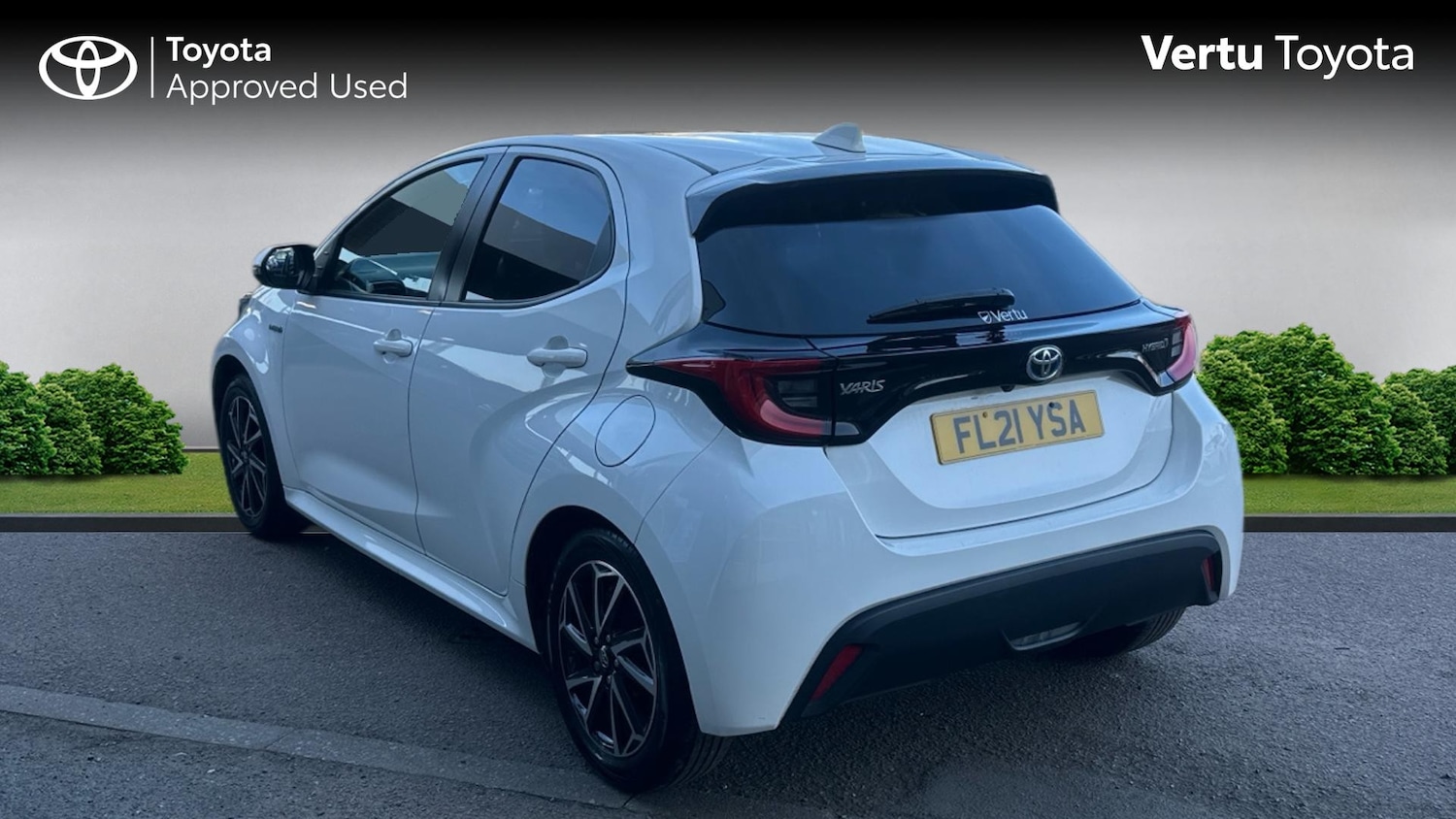 Used Toyota Yaris 2021 for sale - 78025247: Photo 2