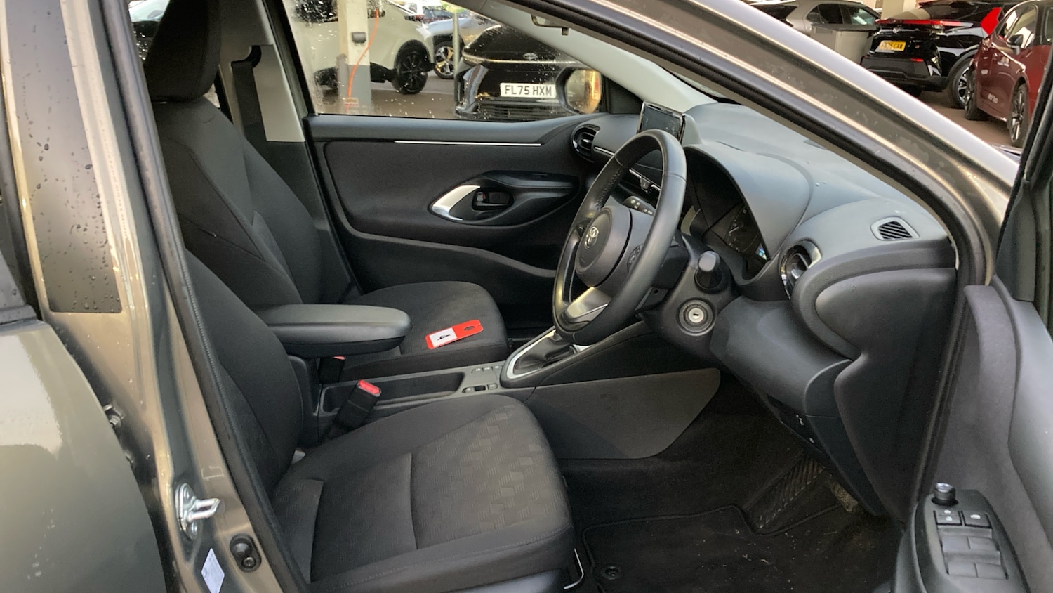 Used Toyota Yaris 2024 for sale - 77025269: Photo 11