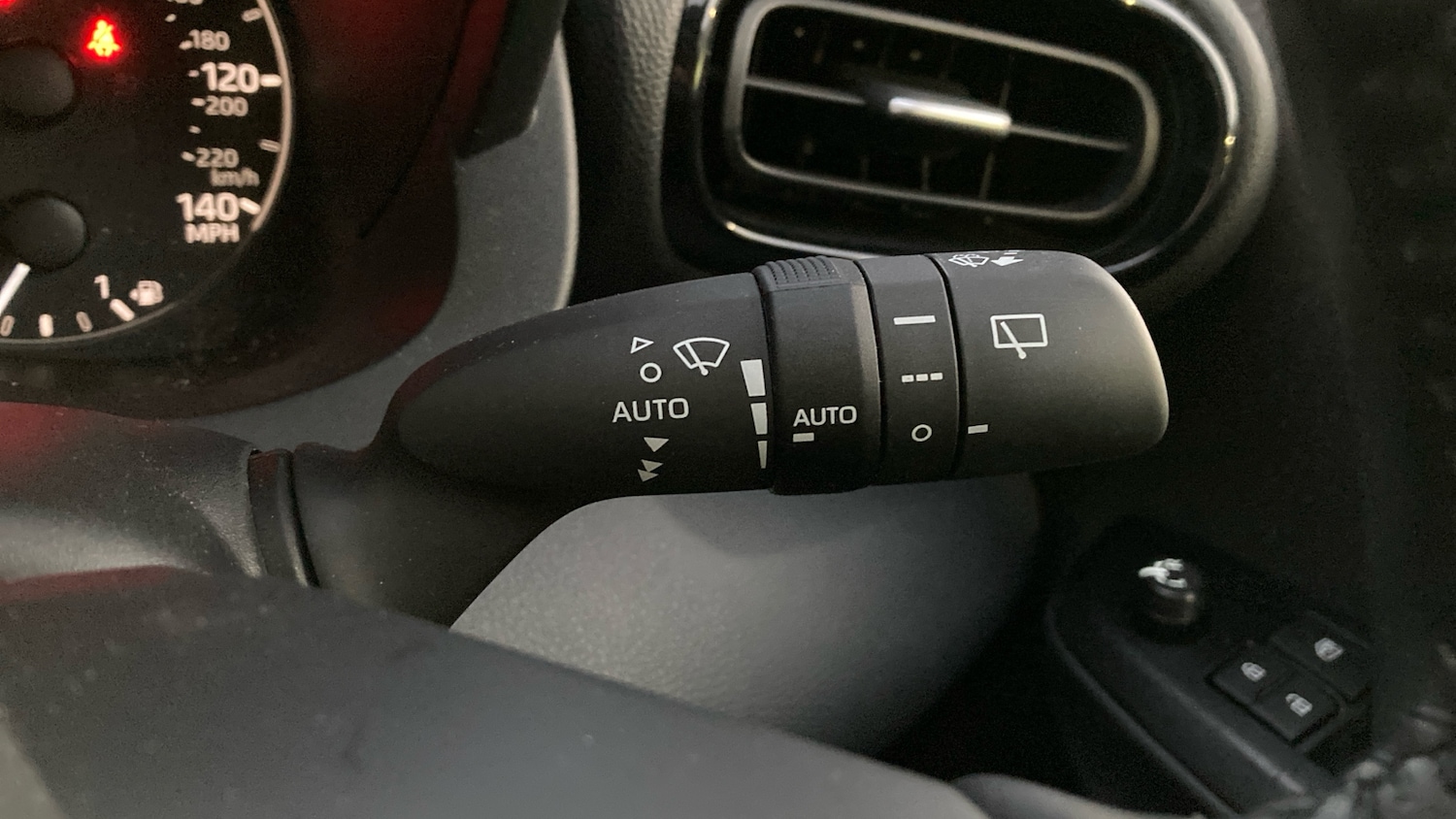 Used Toyota Yaris 2024 for sale - 77025269: Photo 27