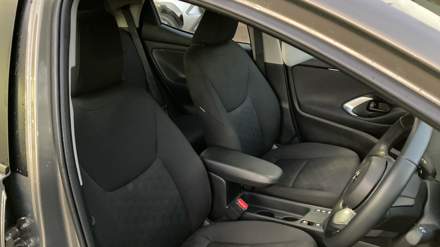 Used Toyota Yaris 2024 for sale - 77025269: Photo 34