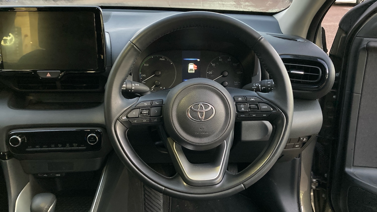 Used Toyota Yaris 2024 for sale - 77025269: Photo 8