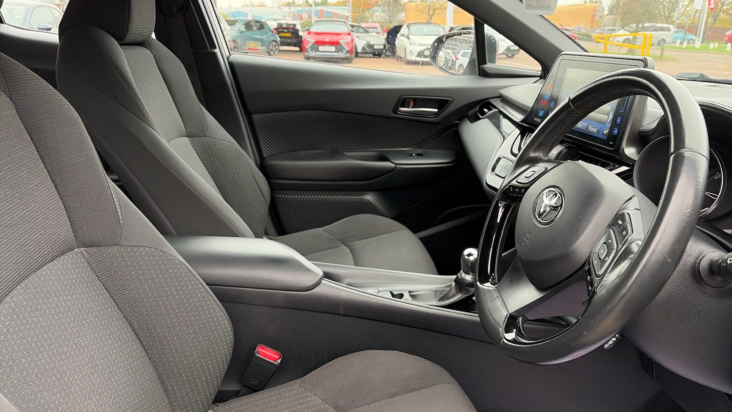 Used Toyota C-HR 2018 for sale - 76542815: Photo 11