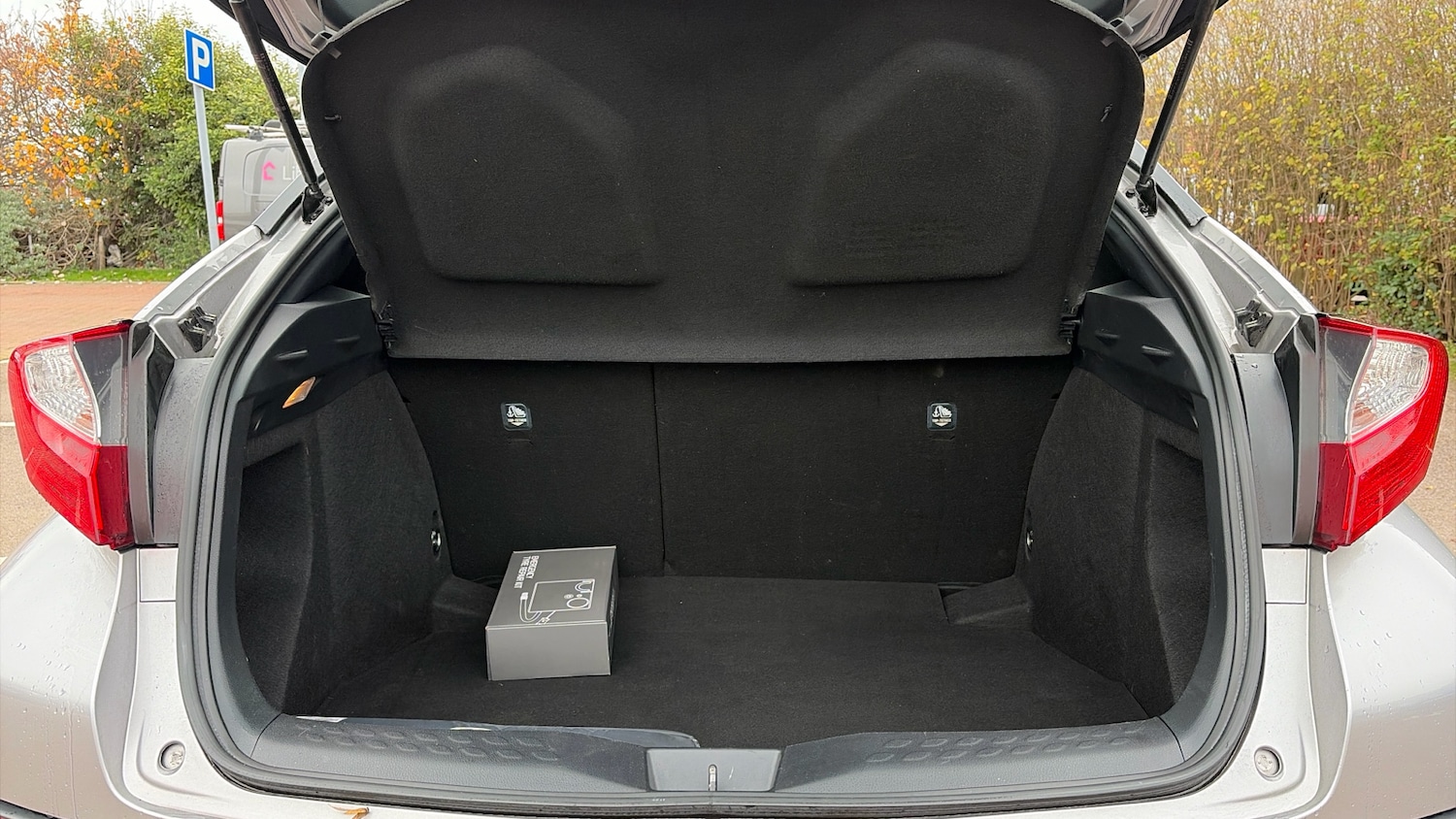 Used Toyota C-HR 2018 for sale - 76542815: Photo 14