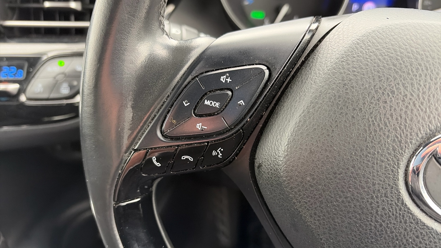 Used Toyota C-HR 2018 for sale - 76542815: Photo 45