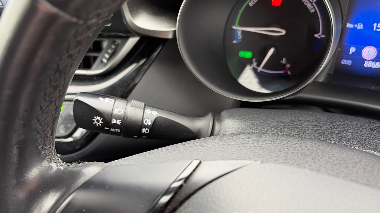 Used Toyota C-HR 2018 for sale - 76542815: Photo 46