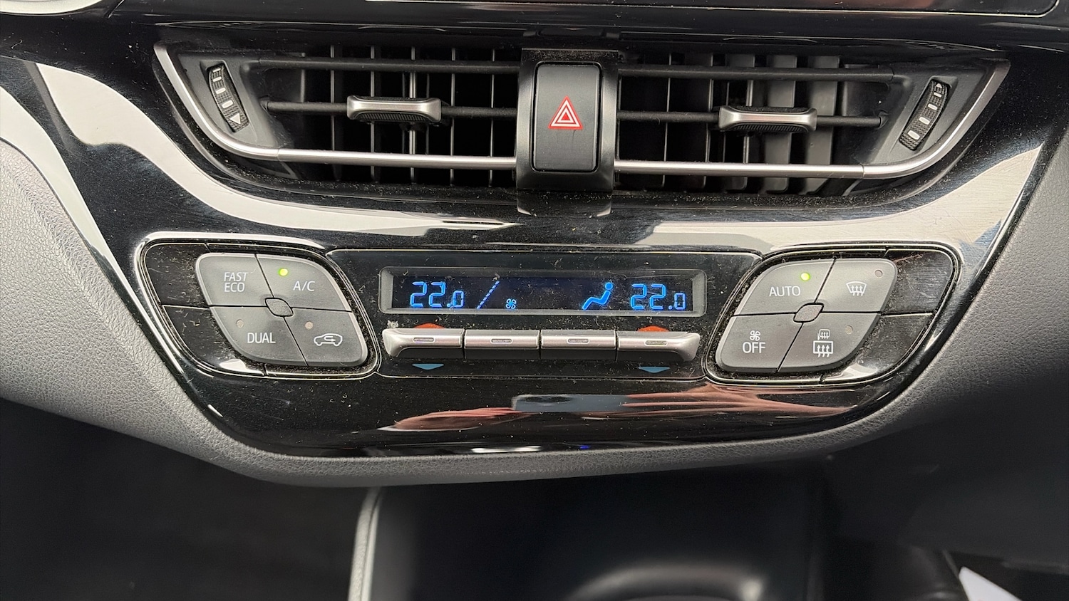 Used Toyota C-HR 2018 for sale - 76542815: Photo 48