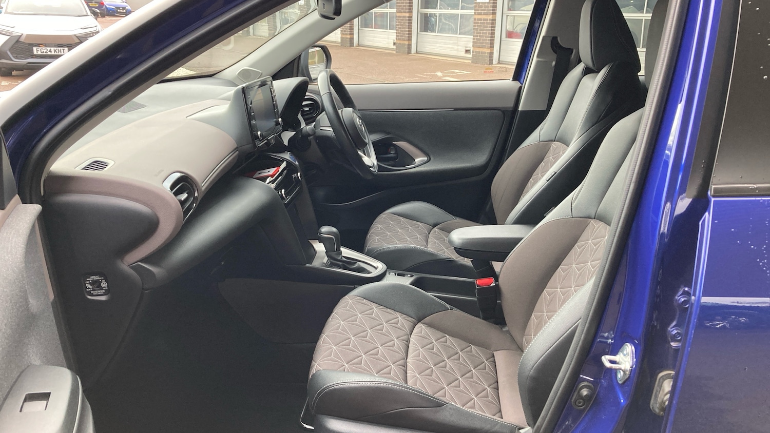 Used Toyota Yaris Cross 2022 for sale - 76831472: Photo 10