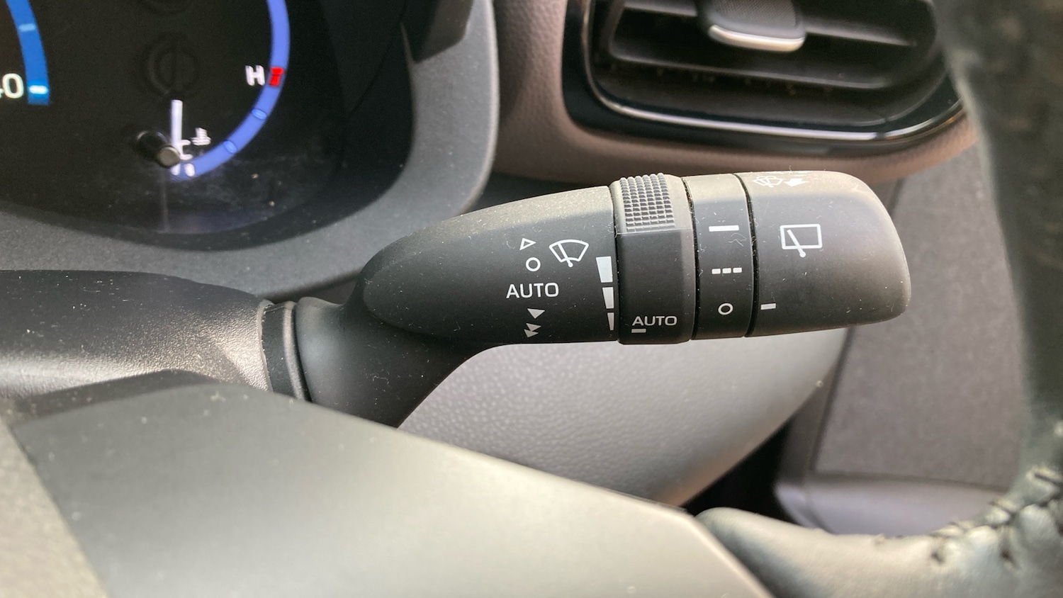 Used Toyota Yaris Cross 2022 for sale - 76831472: Photo 28