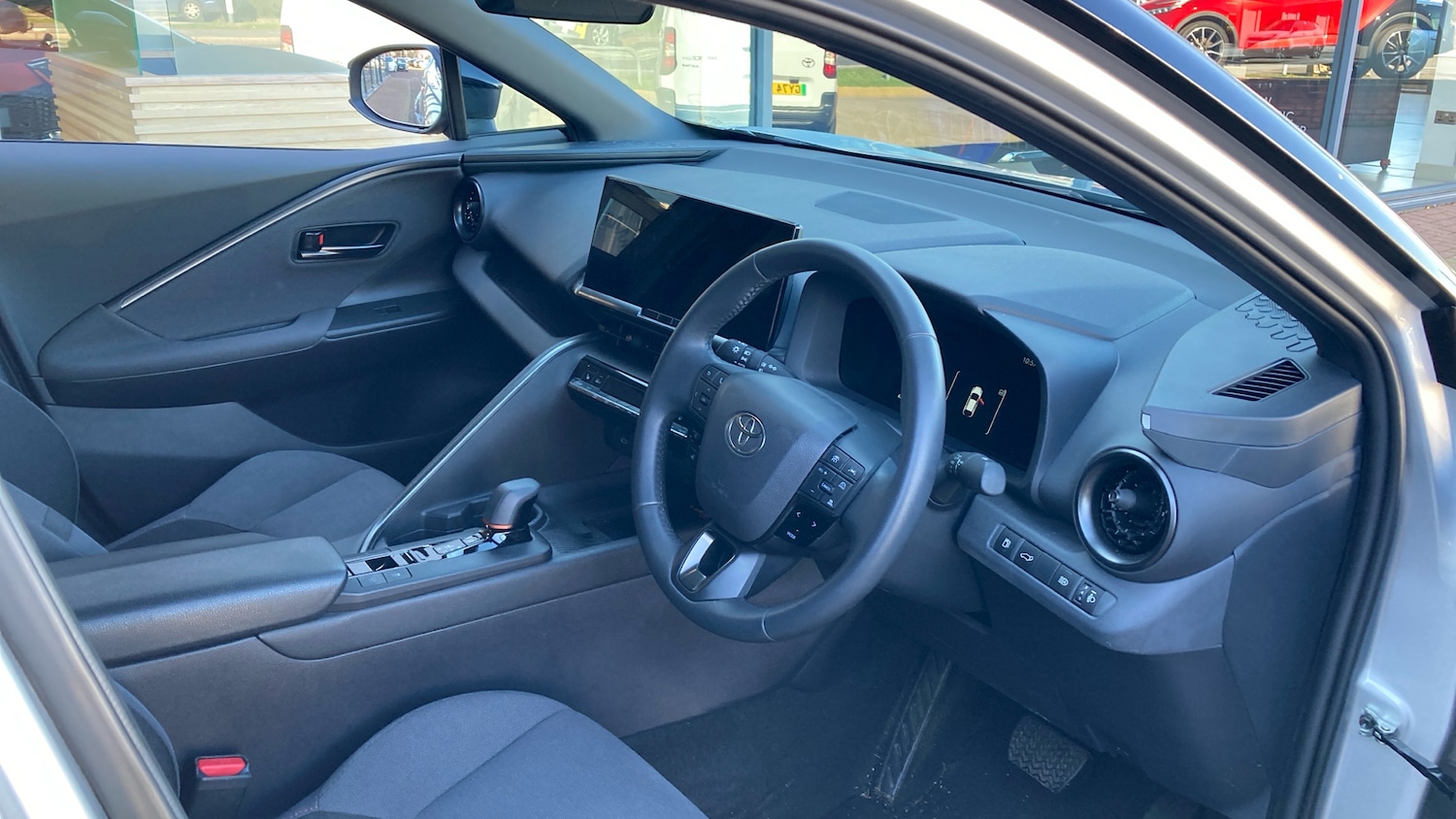 Used Toyota C-HR 2024 for sale - 77999237: Photo 11