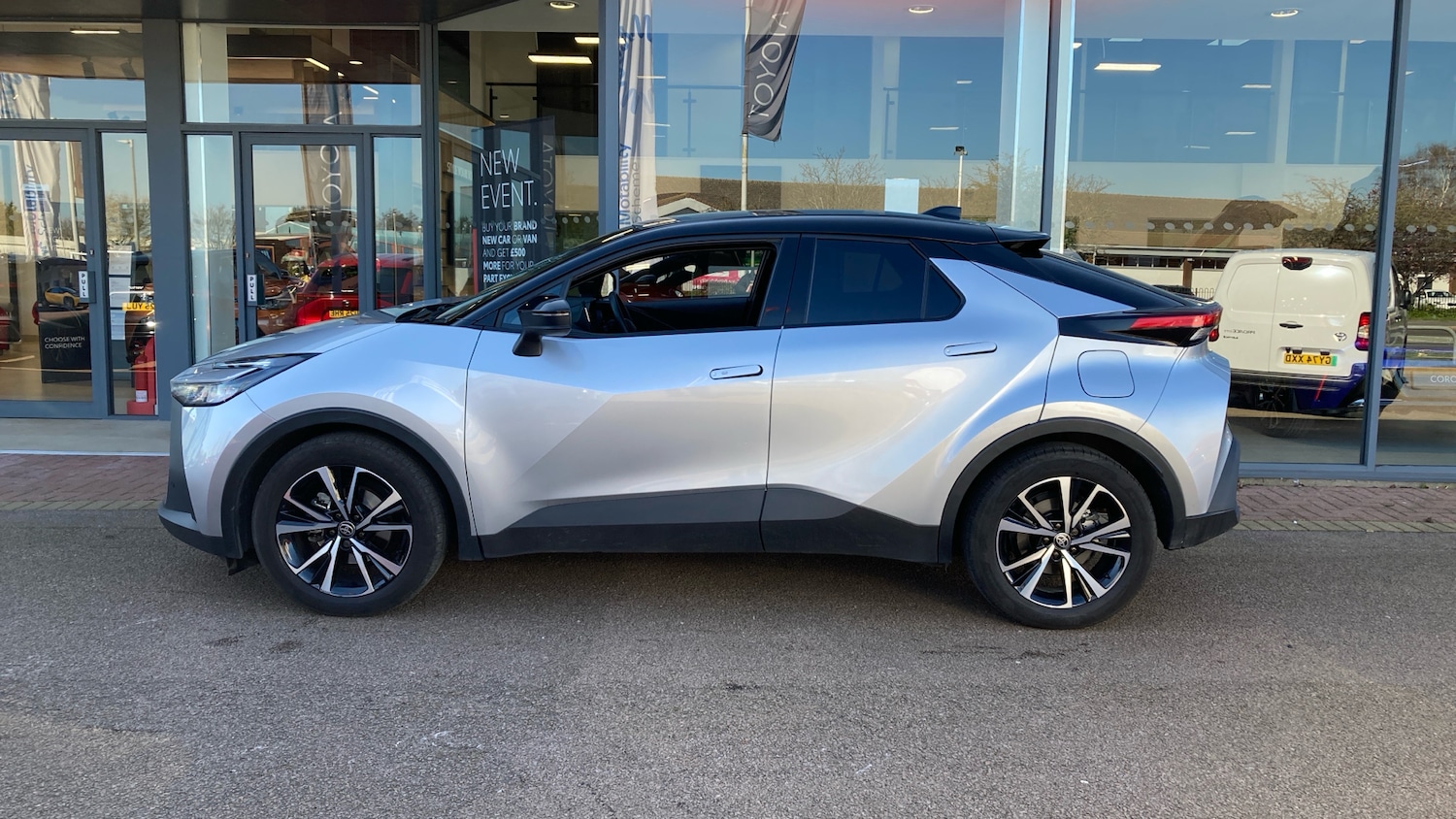 Used Toyota C-HR 2024 for sale - 77999237: Photo 17