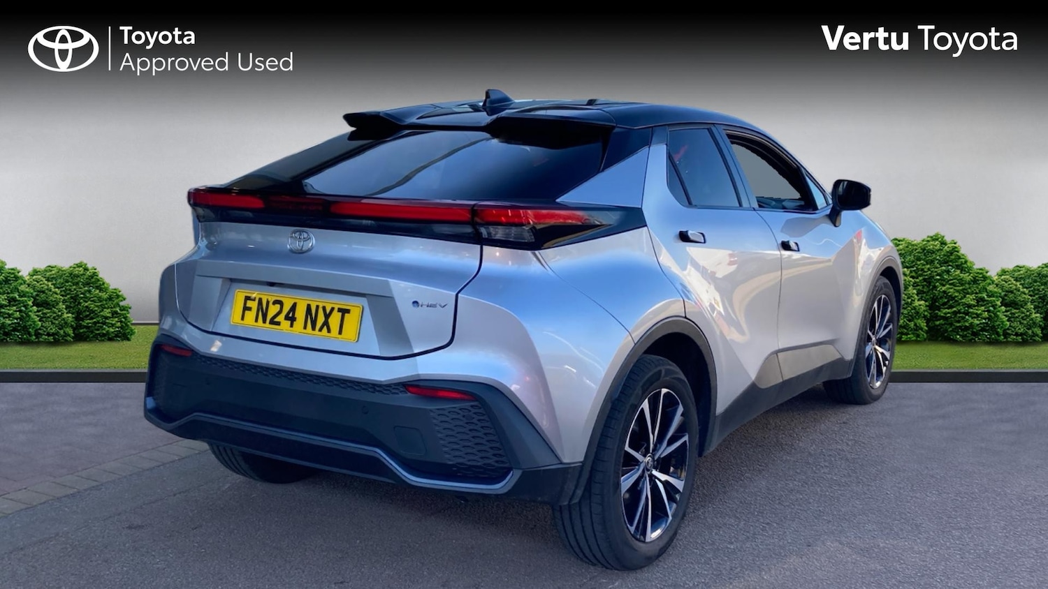 Used Toyota C-HR 2024 for sale - 77999237: Photo 2