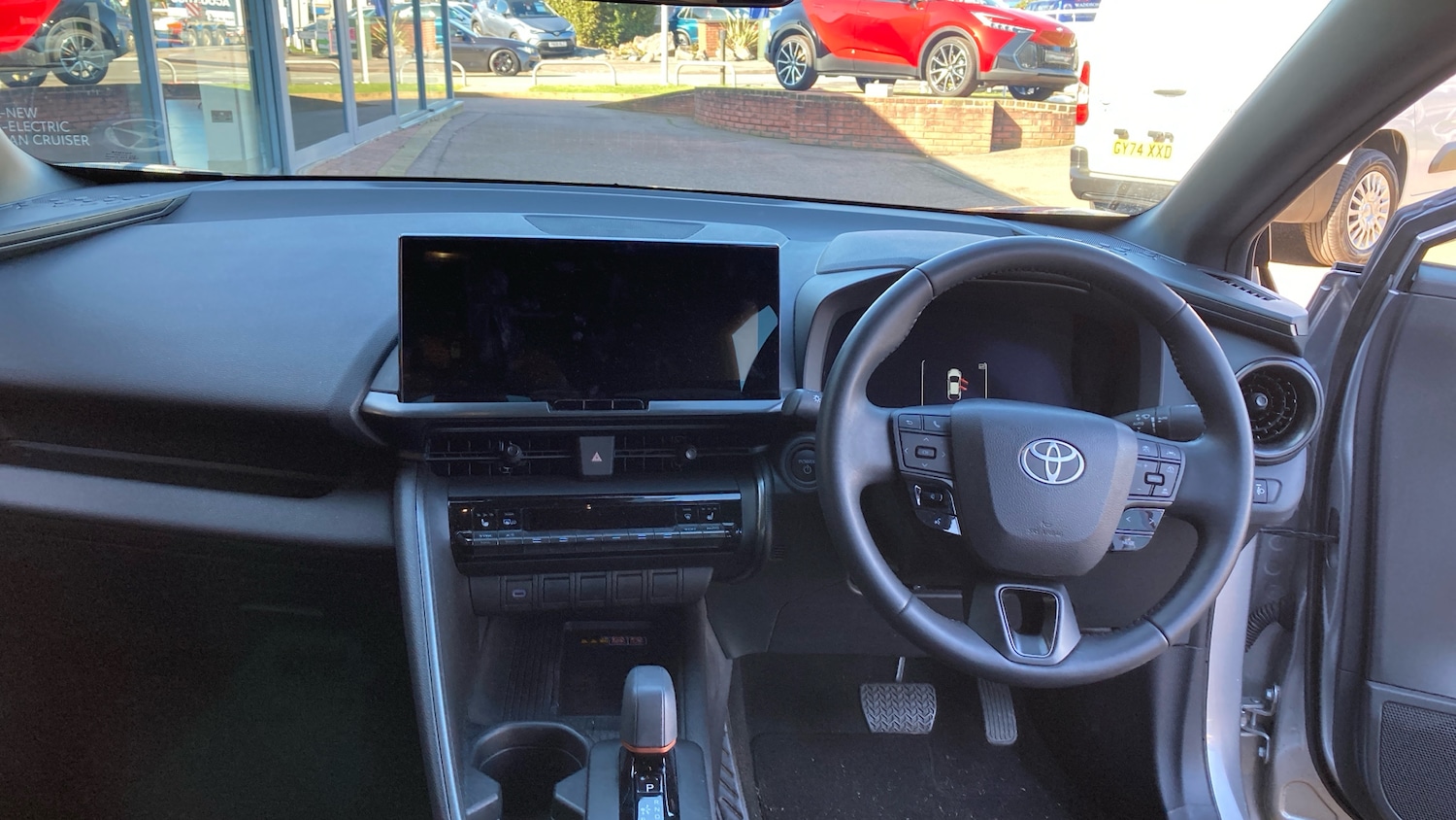 Used Toyota C-HR 2024 for sale - 77999237: Photo 5