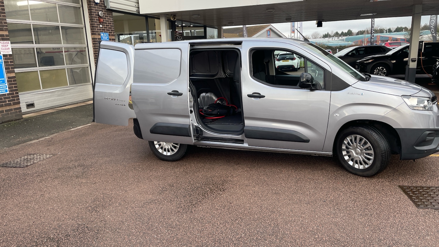 Used Toyota ProAce 2023 for sale - 77300305: Photo 25