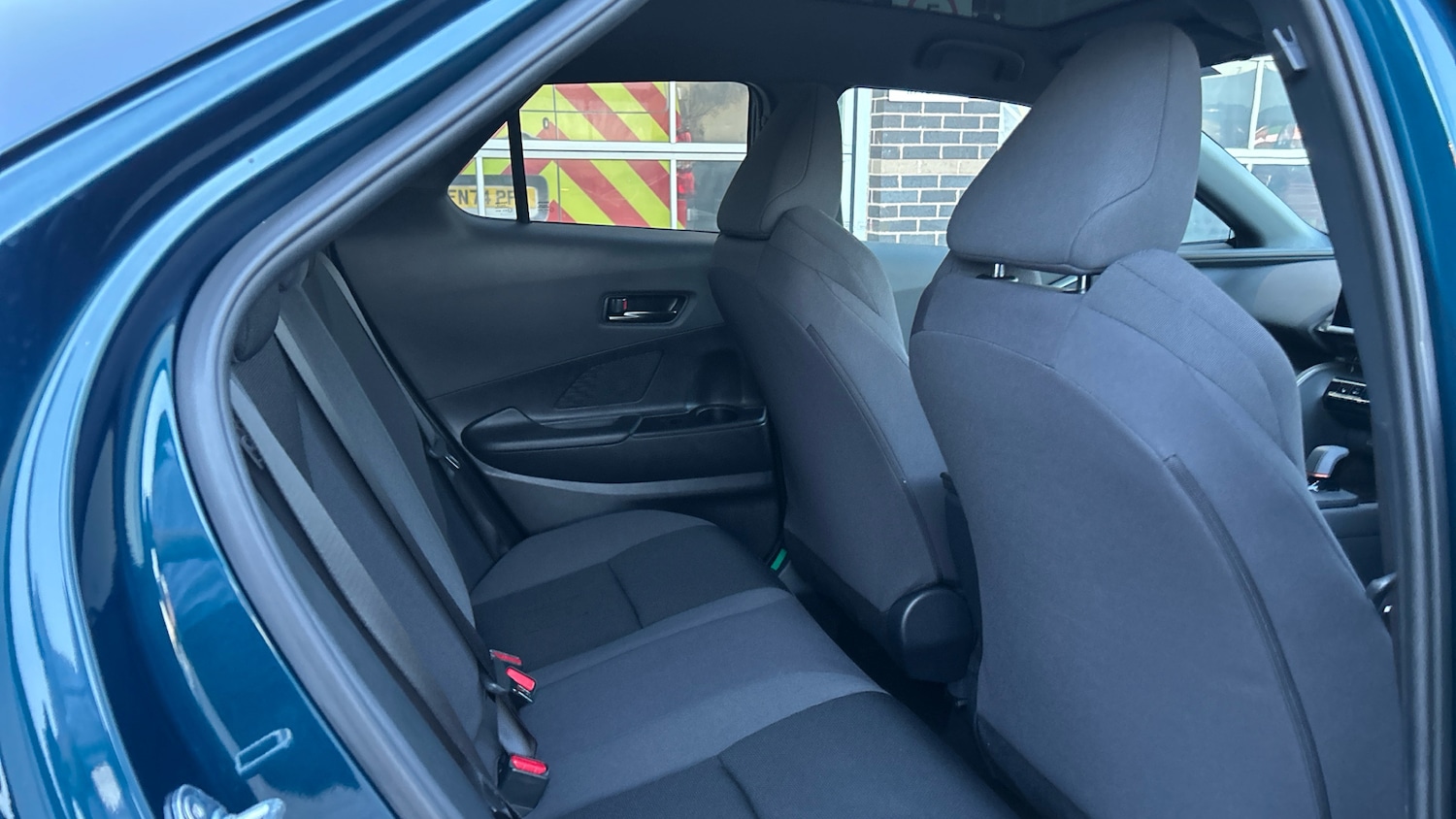 Used Toyota C-HR 2024 for sale - 77945952: Photo 12