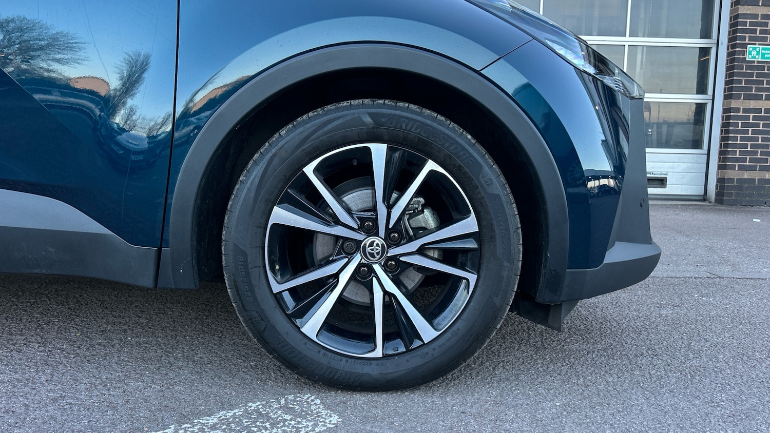 Used Toyota C-HR 2024 for sale - 77945952: Photo 18