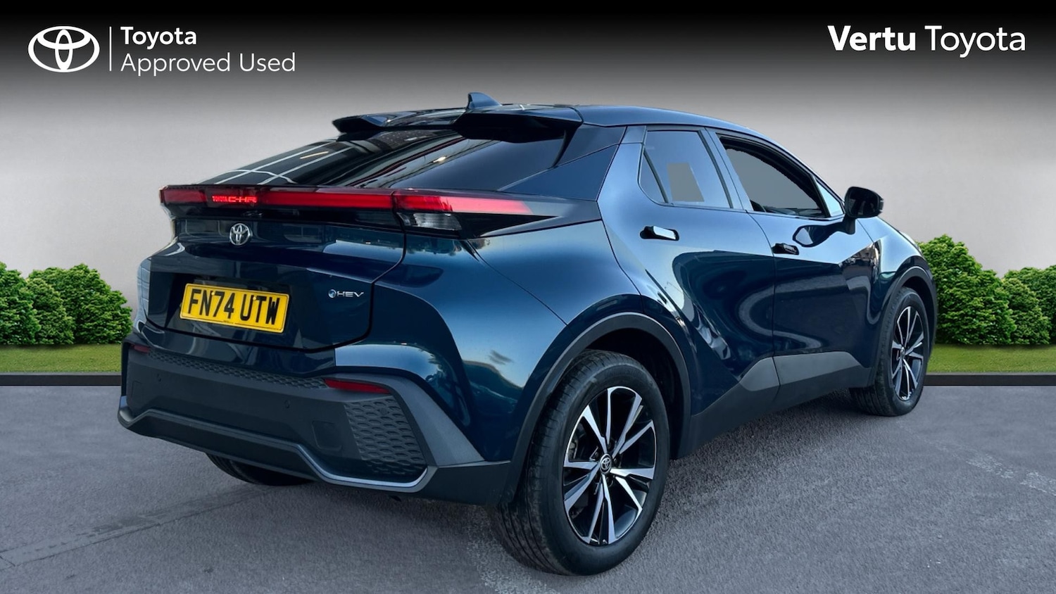 Used Toyota C-HR 2024 for sale - 77945952: Photo 2