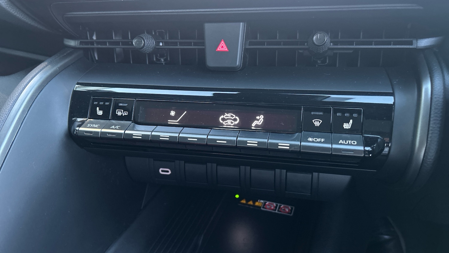 Used Toyota C-HR 2024 for sale - 77945952: Photo 38