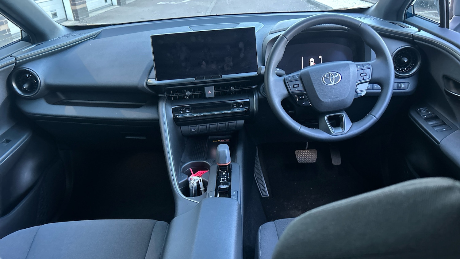 Used Toyota C-HR 2024 for sale - 77945952: Photo 5