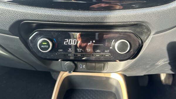 Used Toyota Aygo X 2025 for sale - 76181914: Photo 32