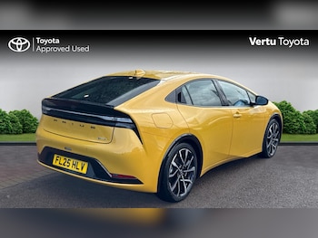 Used Toyota Prius 2025 for sale - 77953858: Photo