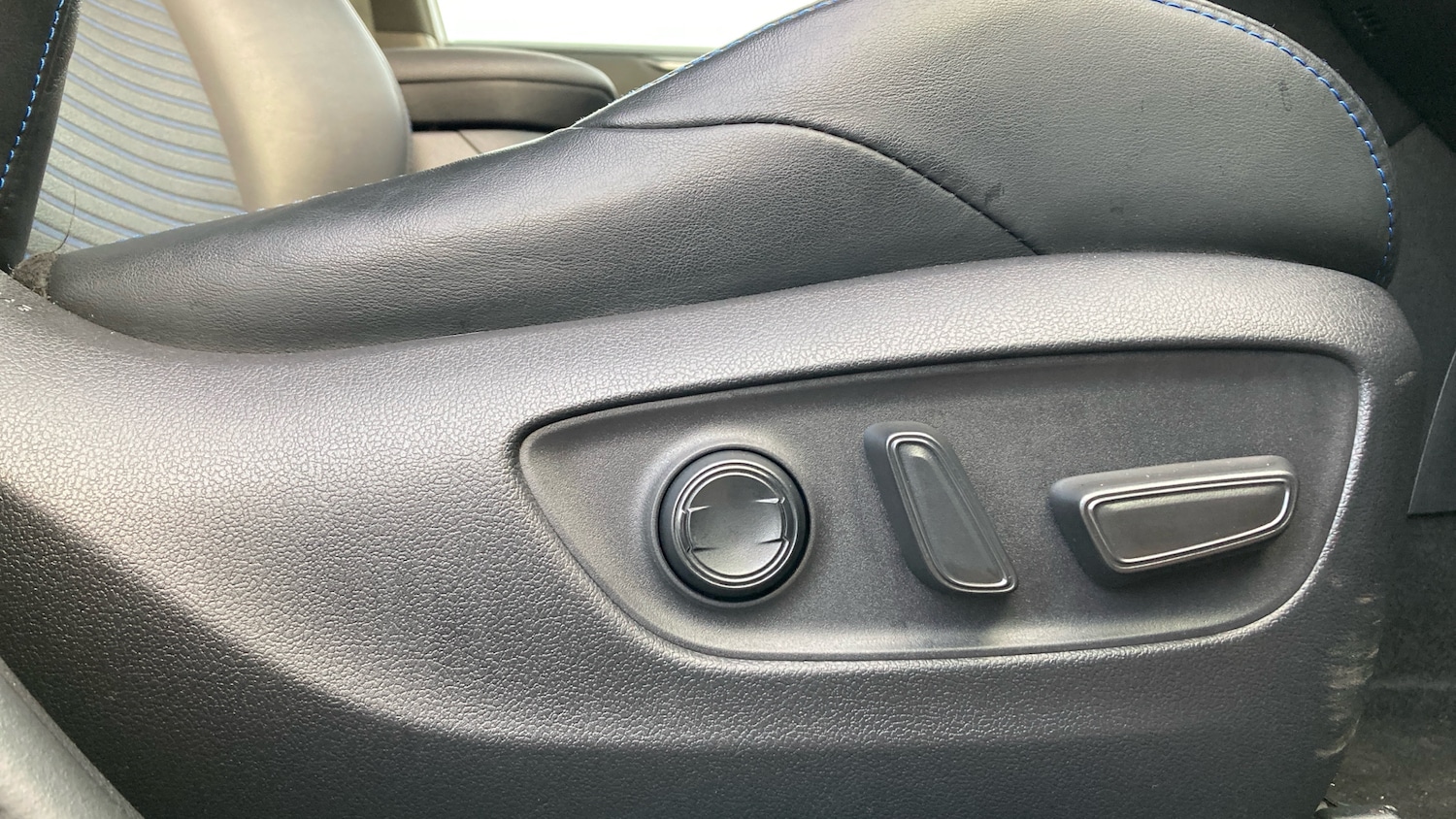 Used Toyota RAV4 2020 for sale - 77567338: Photo 36