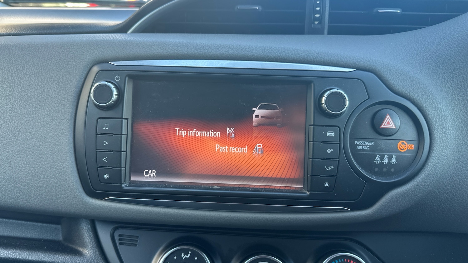 Used Toyota Yaris 2017 for sale - 78152854: Photo 25