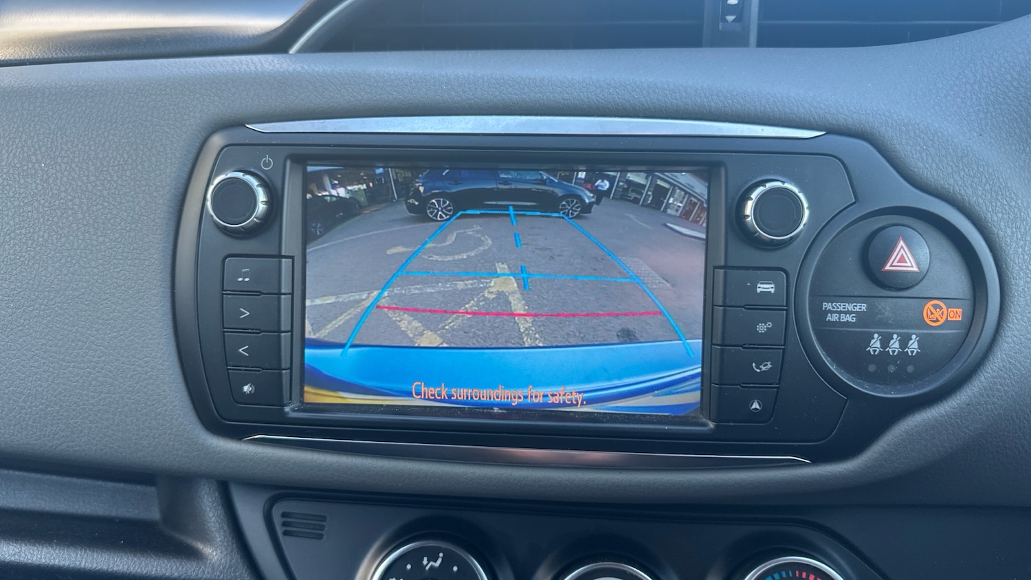 Used Toyota Yaris 2017 for sale - 78152854: Photo 30