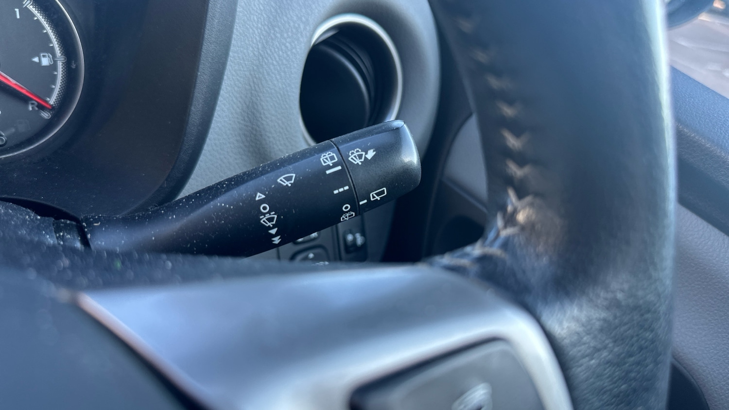 Used Toyota Yaris 2017 for sale - 78152854: Photo 35