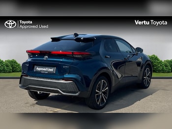 Used Toyota C-HR 2024 for sale - 79222744: Photo