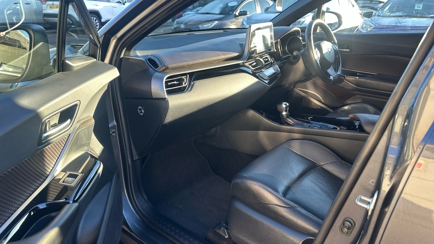 Used Toyota C-HR 2018 for sale - 77189107: Photo 10