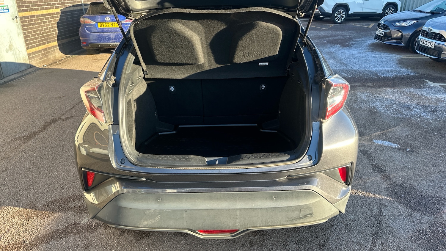 Used Toyota C-HR 2018 for sale - 77189107: Photo 14