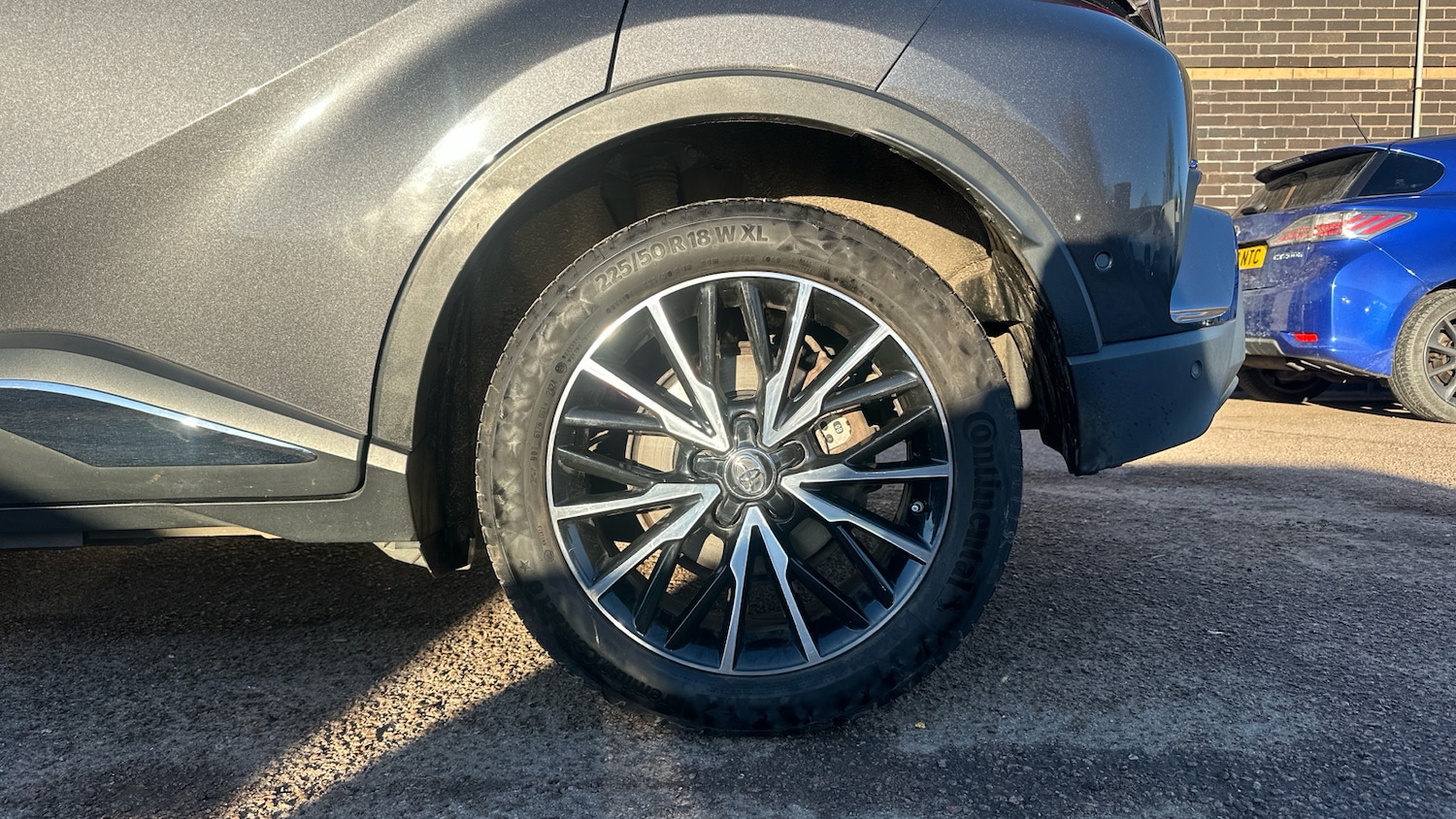 Used Toyota C-HR 2018 for sale - 77189107: Photo 18