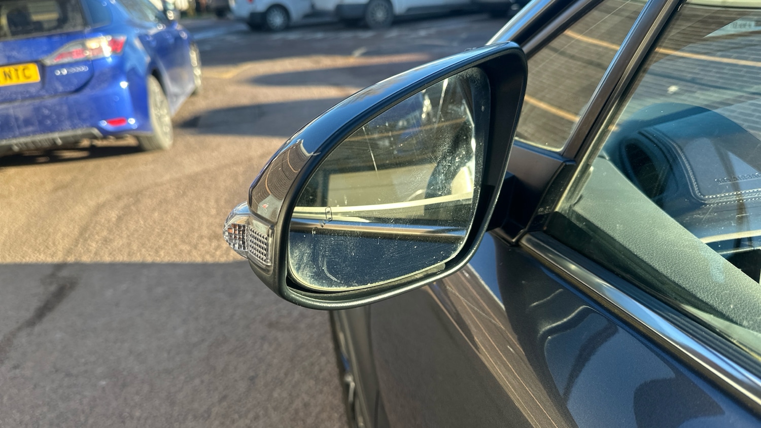 Used Toyota C-HR 2018 for sale - 77189107: Photo 43