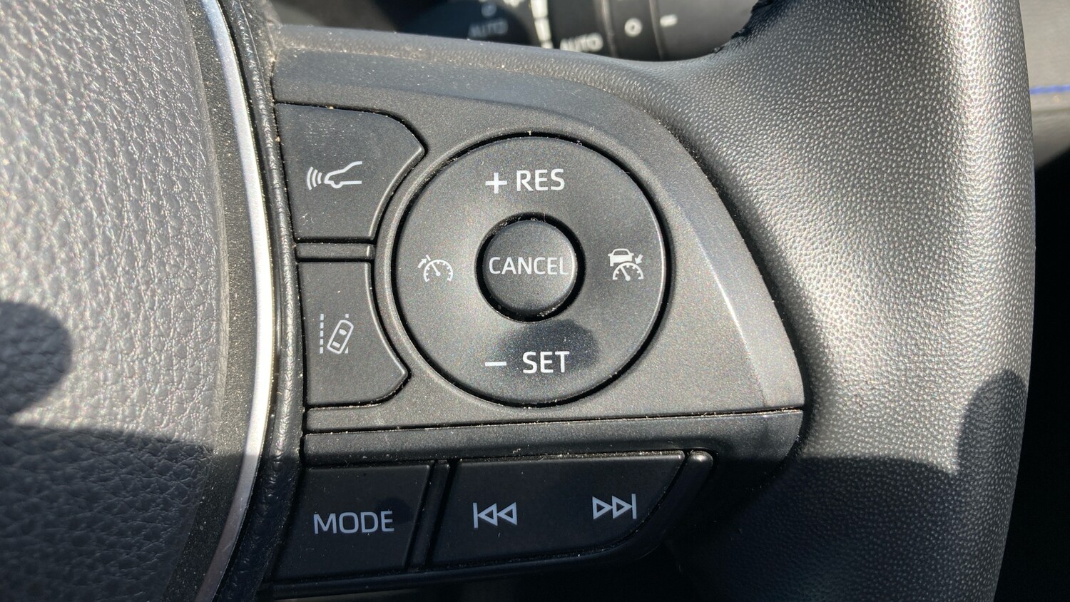 Used Toyota RAV4 2021 for sale - 76681590: Photo 35