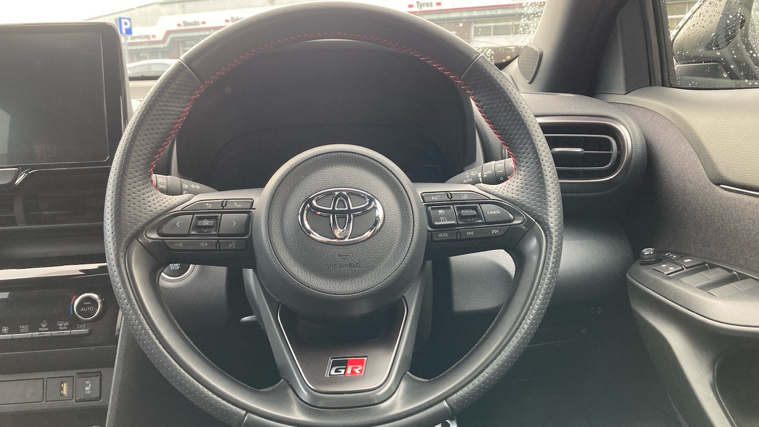 Used Toyota Yaris Cross 2023 for sale - 76694157: Photo 8