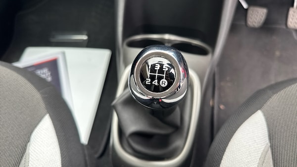 Used Toyota AYGO 2018 for sale - 76289116: Photo 30