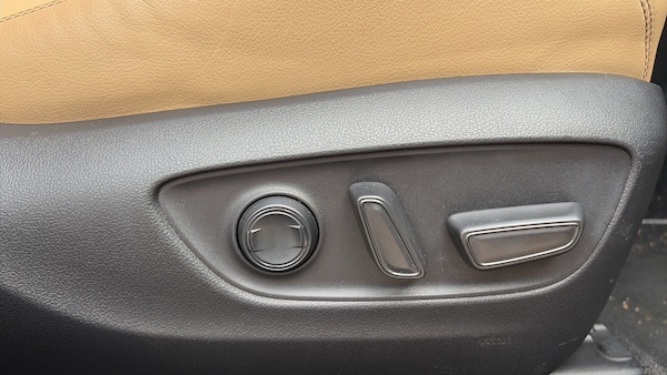 Used Toyota RAV4 2022 for sale - 76257573: Photo 44