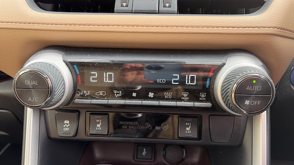 Used Toyota RAV4 2022 for sale - 76257573: Photo 51