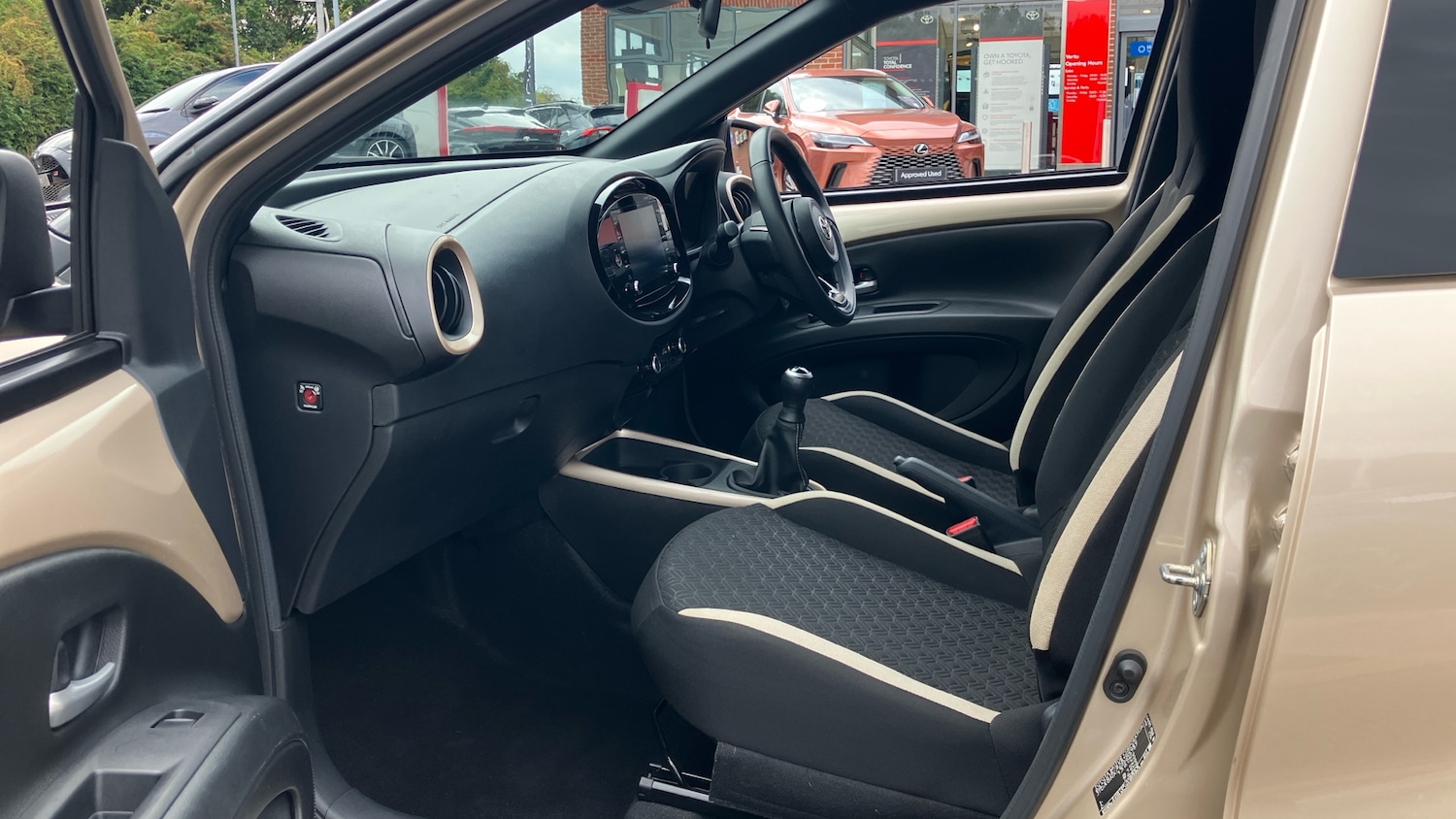 Used Toyota Aygo X 2022 for sale - 76330342: Photo 10