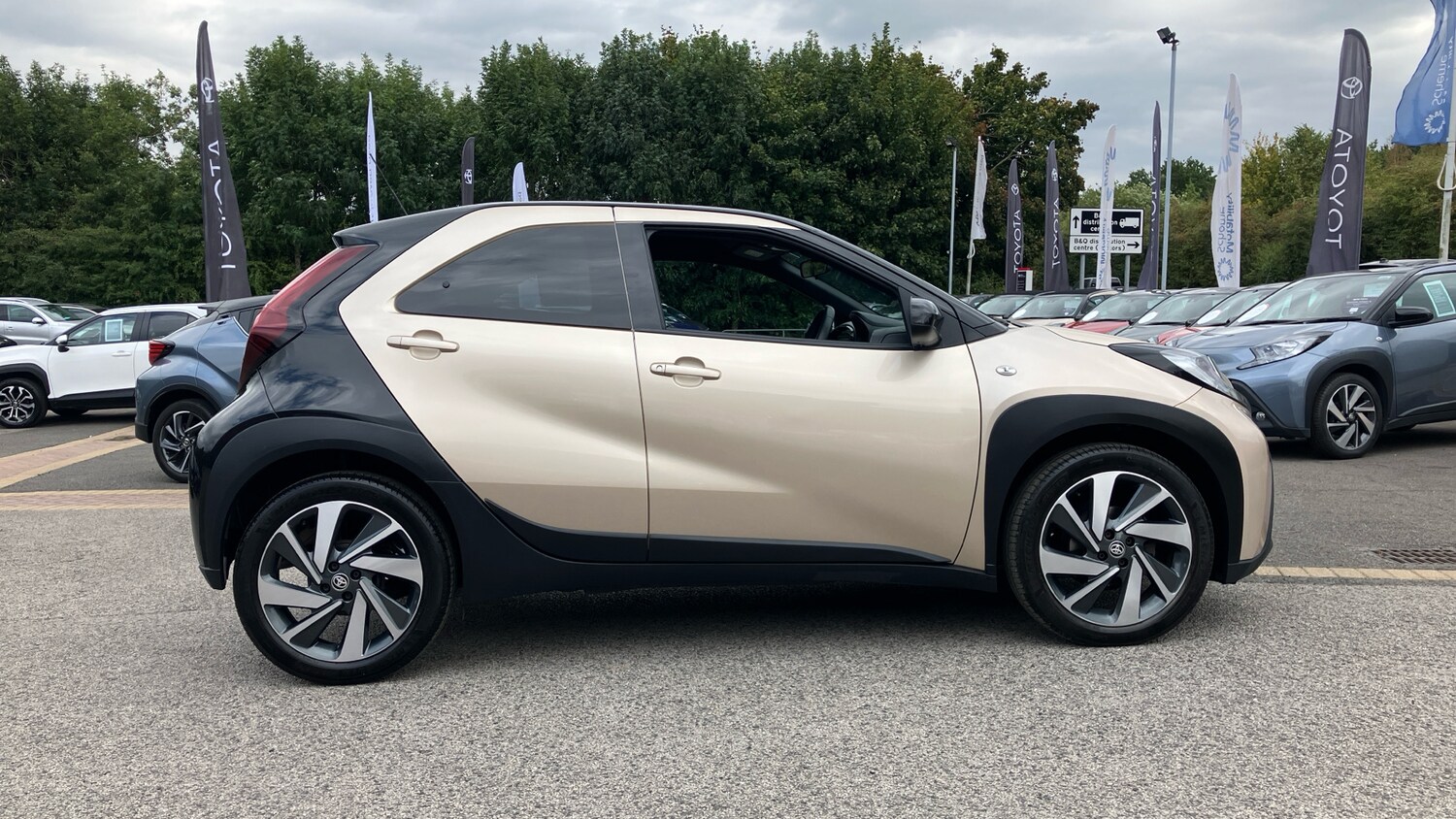 Used Toyota Aygo X 2022 for sale - 76330342: Photo 16