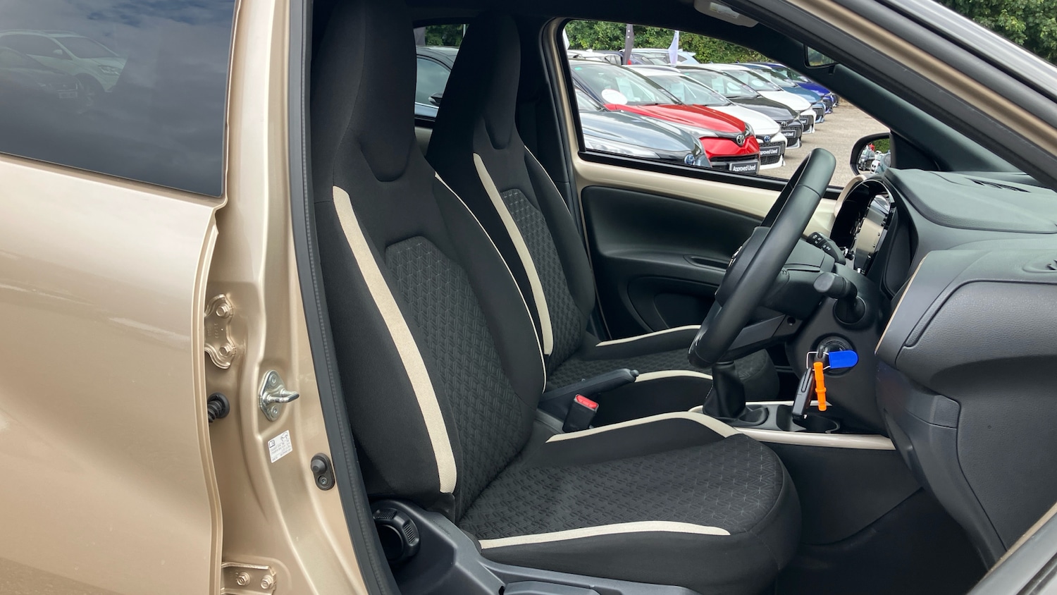 Used Toyota Aygo X 2022 for sale - 76330342: Photo 37