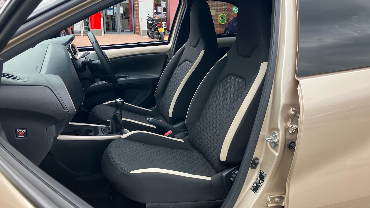 Used Toyota Aygo X 2022 for sale - 76330342: Photo 39